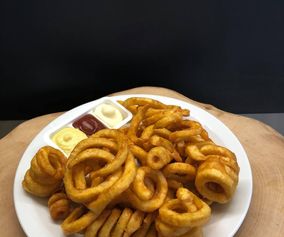 Krydrede spiral pommes frites - Lille 42,00 kr. 